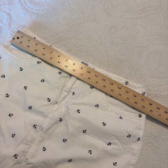 Croft & Barrow White Skort w/ Navy Anchor Embroidery | Size 12 - Picture 3 of 5